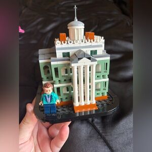 Official Disney LEGO Haunted Mansion Mini Display – Fully Built –